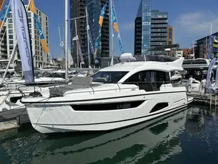 2023 Sealine F430