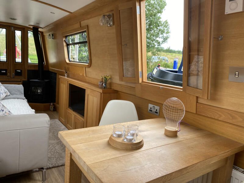 Saloon Fwrd Table