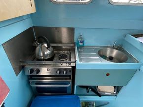 Offshore 27 Fast Fisher  - Galley