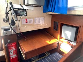 Moody 33 Aft cabin - Navigation Station