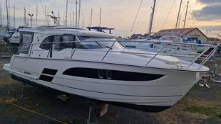 2022 Marex 330 Scandinavia