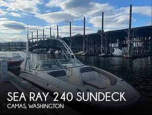 2011 Sea Ray 240 Sundeck