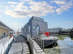 Stunning Contemporary Houseboat