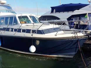 1986 Aquastar Oceanranger 33