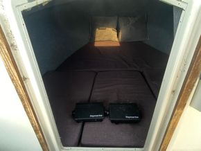 Pursuit 2150 Sports Fisher With road trailer - Companionway
