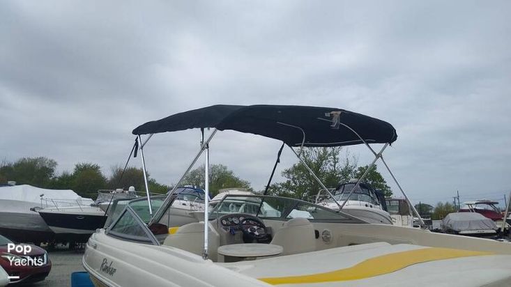 2005 Rinker captiva 212