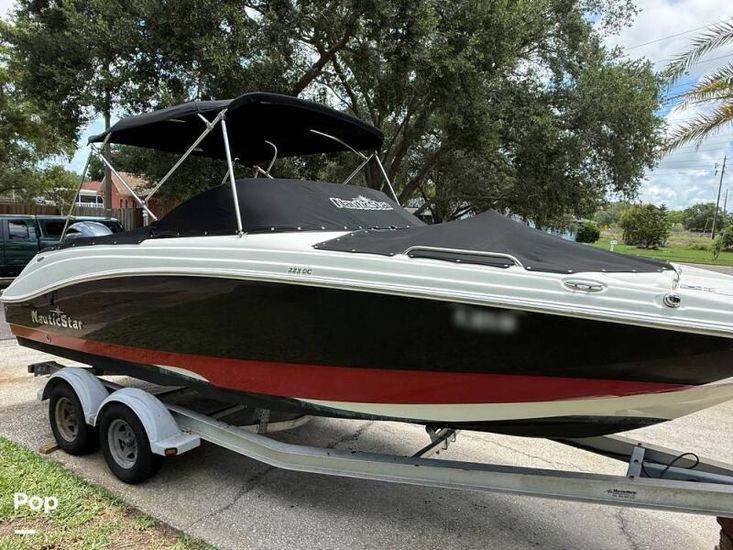 2016 NauticStar 223 DC Sport Deck