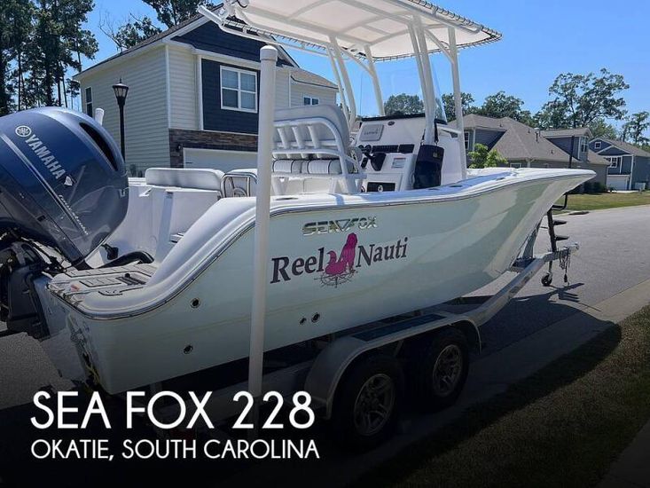 2022 Sea Fox 228 commander