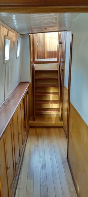 Corridor with steps into wheelhouse