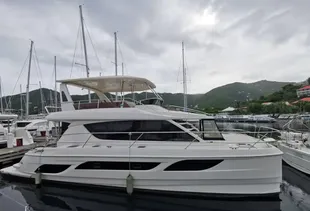 2016 Aquila 48