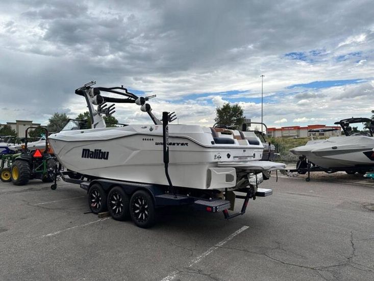 2023 Malibu 26 lsv