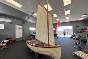 Classic-sailing-Dinghy-