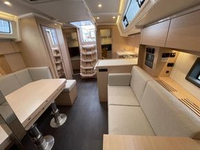 2024 Bavaria C38 15