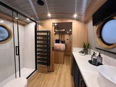 BESPOKE BOAT CO 65ft WIDEBEAM