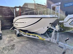 Quicksilver 555 Open Pleasure Boat