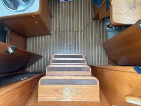 Jeanneau Sun Odyssey 29.2  - Companionway
