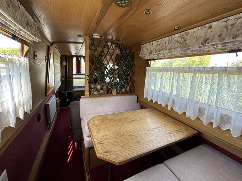 Dinette Fwrd 1