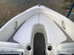 Bayliner 175 GT Bowrider - Bow