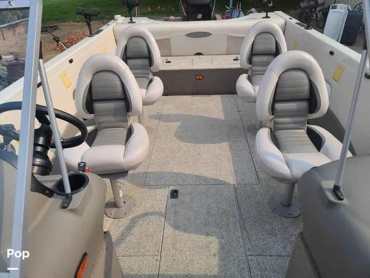 2009 Crestliner 2150 sportfish