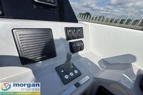 Jeanneau Cap Camarat 7.5 WA S3 - bow thruster