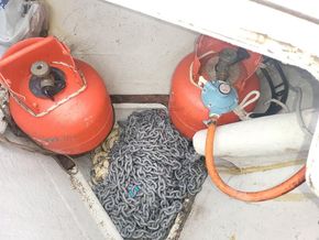 Hallberg Rassy 352  - Anchor Locker