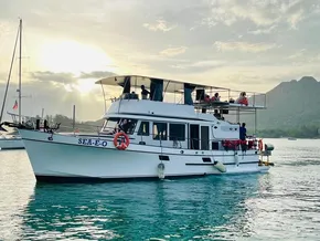 1988 Marine Trader 43 Sundeck