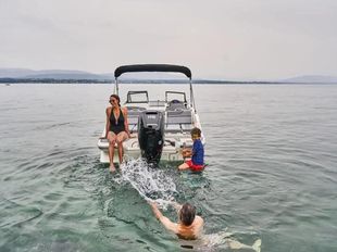 2024 Bayliner M19
