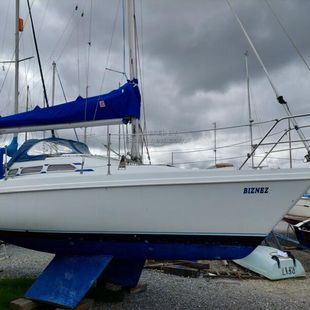 1995 Hunter 272 OD