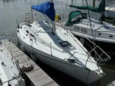 1998 Sigma 33