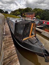 Lola - A 70ft 1997 GT Boatbuilders Stafford traditional stern narrowbo