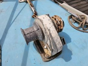 Westerly Discus 33  - Windlass