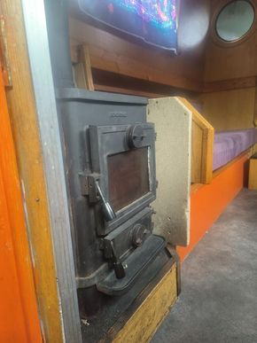 Squirrel Log burner 