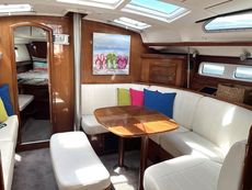 Exceptional condition Beneteau Oceanis 423 - Two Cabins