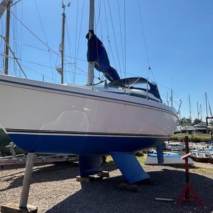 1994 Hunter Horizon 30 Cruising Yacht