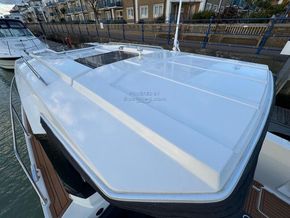 Parker 920 Explorer  - Coachroof/Wheelhouse
