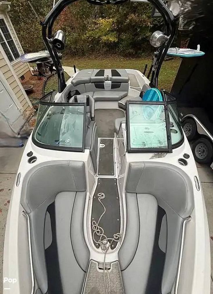 2009 Correct Craft super air nautique 210