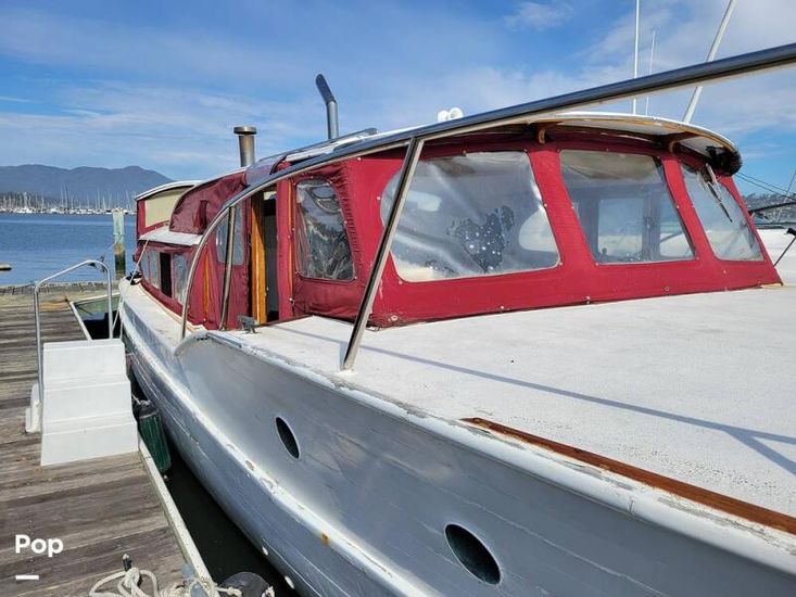 1951 Monk tri cabin canoe stern diesel motor yacht