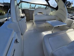 Sea Ray 395 Sundancer  - Cockpit