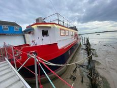 24 Metre Static Houseboat