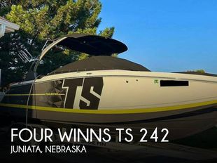 2017 Four Winns TS 242