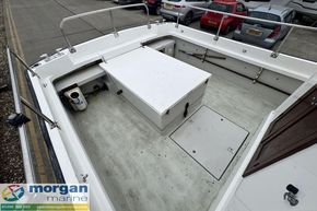 Hardy-Fishing-24-deck