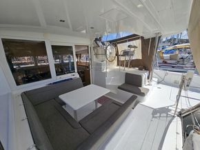 Lagoon 39  - Cockpit