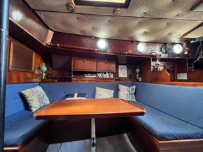 Saloon seating starboard side