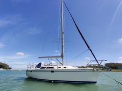 2005 Catalina 320