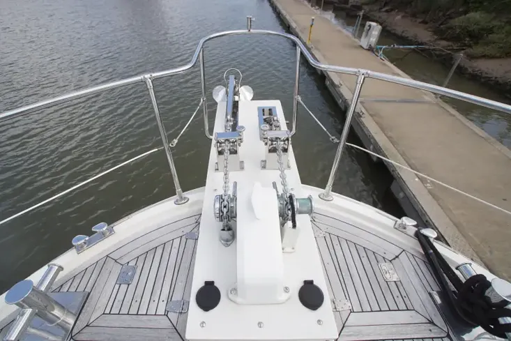2005 Four Winns Horizon 240