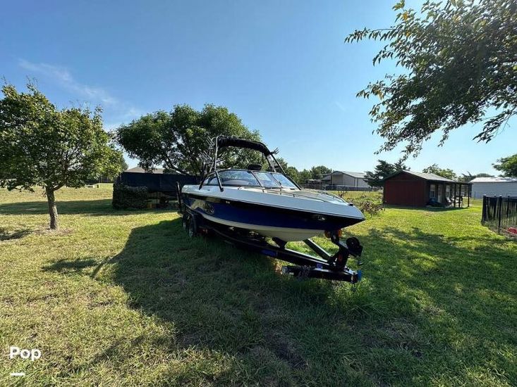 2004 Malibu wakesetter 21 xti