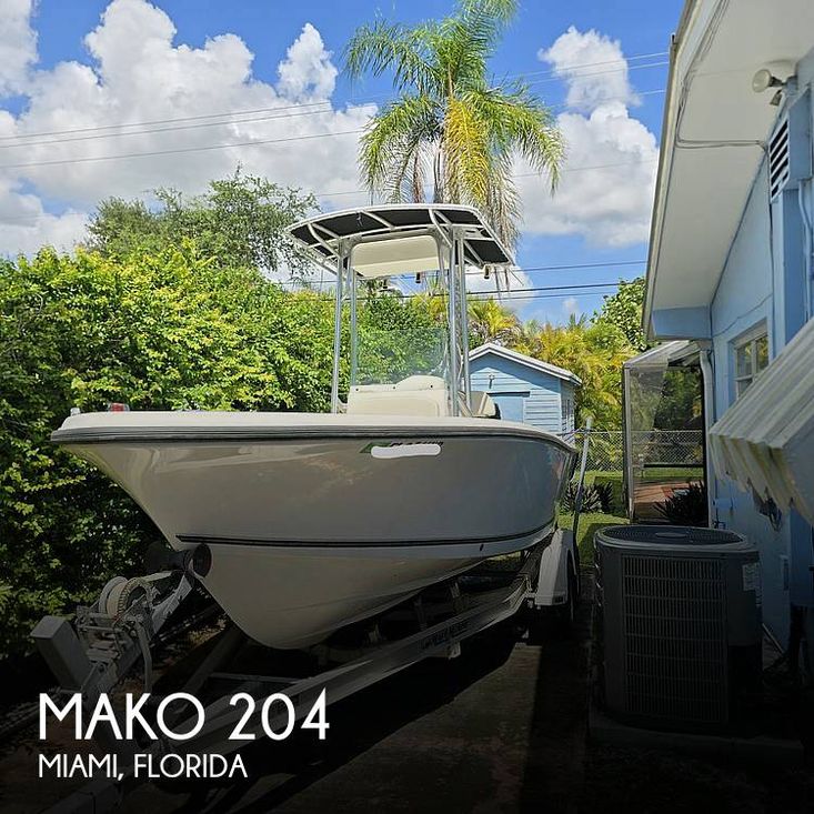 2006 Mako 204 center console