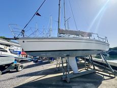 1986 Laser 28