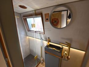 Narrowboat 70ft with Residential London Mooring - Heads