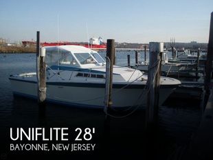 1977 Uniflite 28 Salty Dog